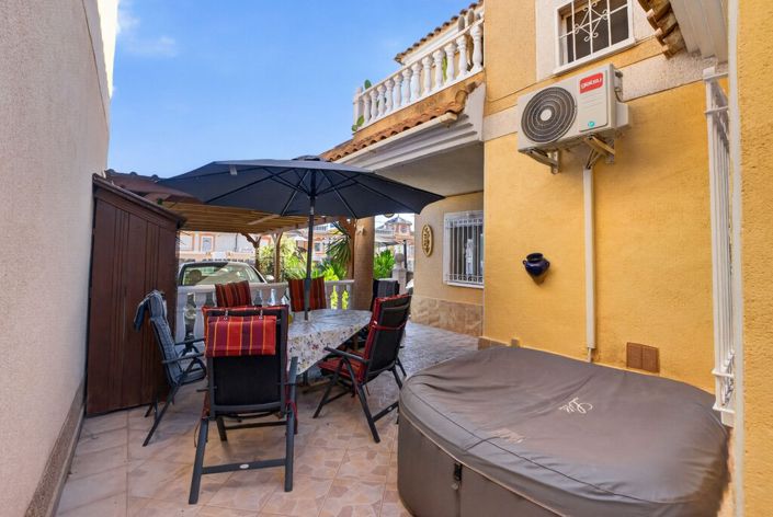 Image No.26-3 Bed Villa for sale