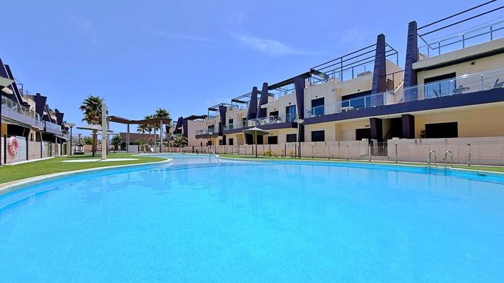 Image No.40-3 Bed Property for sale