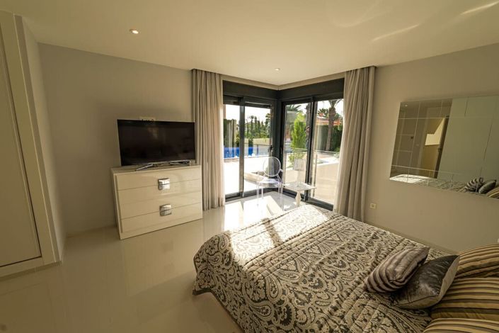 Image No.15-3 Bed Villa for sale