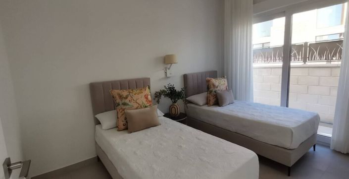 Image No.18-3 Bed Villa for sale