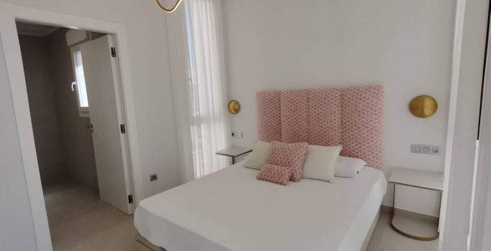 Image No.24-3 Bed Villa for sale