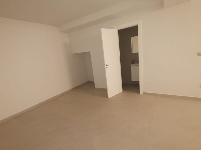 Image No.3-3 Bed Villa for sale