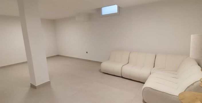 Image No.37-3 Bed Villa for sale