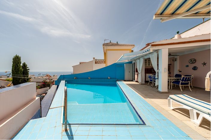 Image No.2-5 Bed Villa for sale