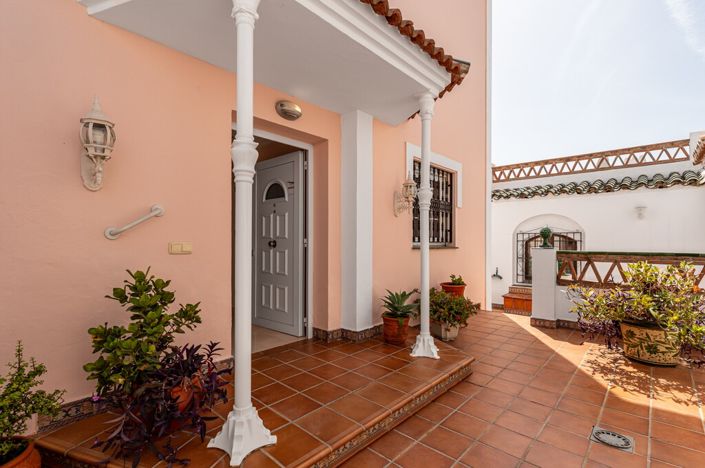 Image No.21-5 Bed Villa for sale