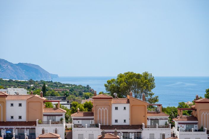 Image No.3-5 Bed Villa for sale