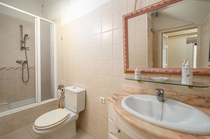 Image No.46-5 Bed Villa for sale