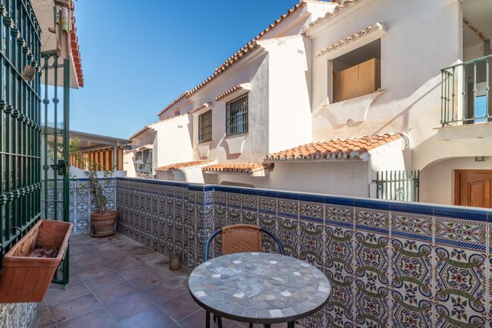 Image No.13-3 Bed Townhouse for sale