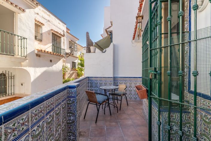 Image No.14-3 Bed Townhouse for sale