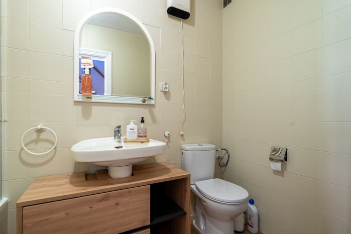 Image No.19-3 Bed Townhouse for sale
