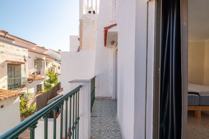 Image No.23-3 Bed Townhouse for sale