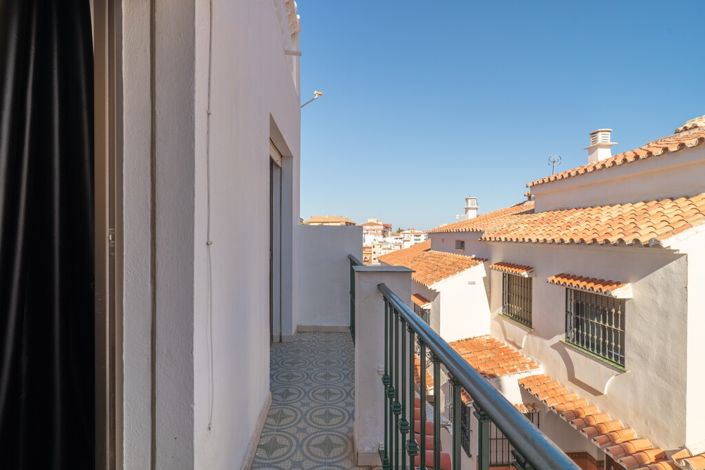 Image No.24-3 Bed Townhouse for sale