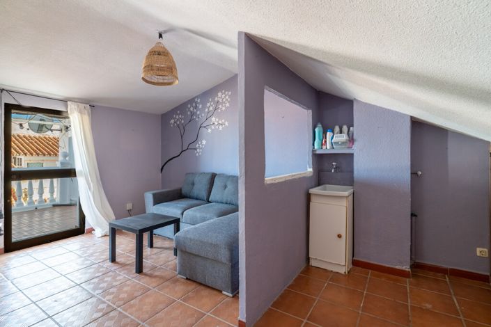 Image No.26-3 Bed Townhouse for sale