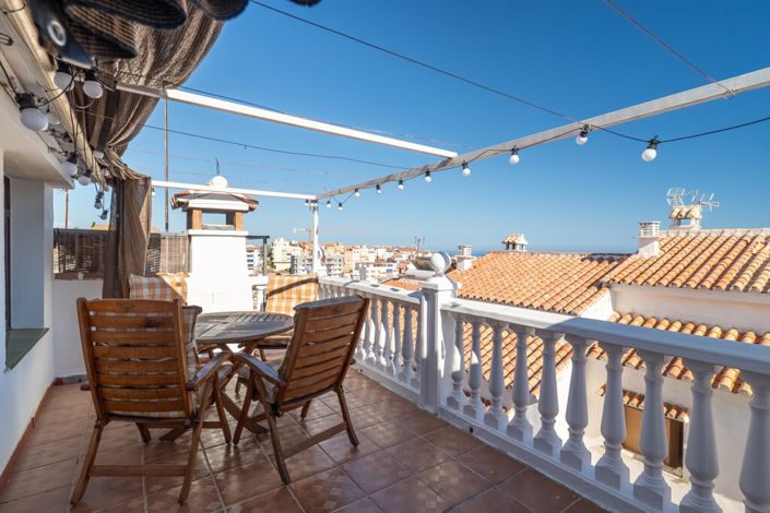 Image No.28-3 Bed Townhouse for sale