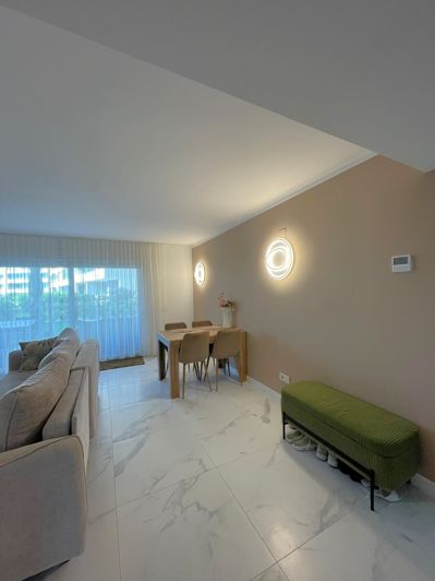 Image No.10-2 Bed Property for sale