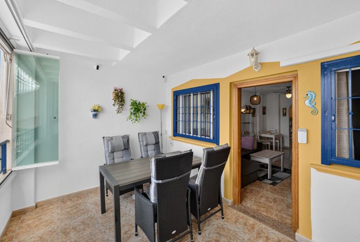 Image No.17-2 Bed Property for sale