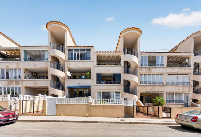 Image No.22-2 Bed Property for sale