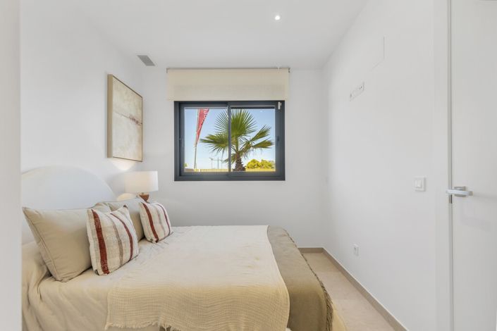 Image No.14-3 Bed Property for sale