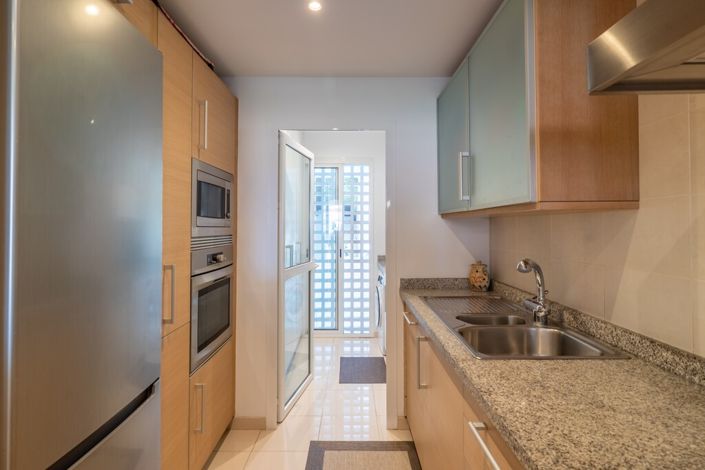 Image No.17-2 Bed Property for sale