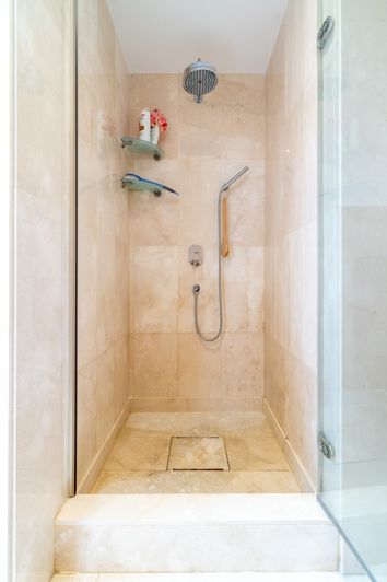 Image No.29-2 Bed Property for sale