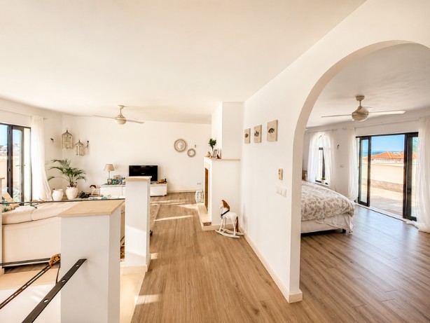 Image No.33-6 Bed Villa for sale