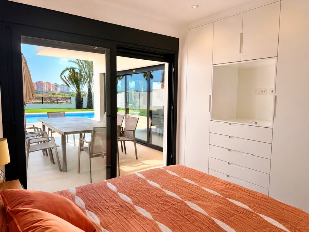 Image No.14-5 Bed Villa for sale
