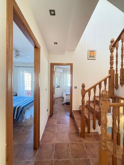 Image No.16-4 Bed Semi-Detached for sale