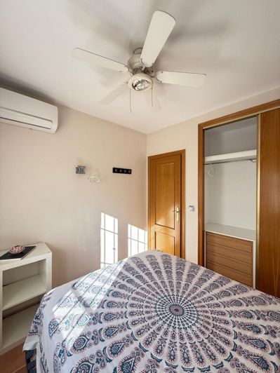 Image No.27-4 Bed Semi-Detached for sale