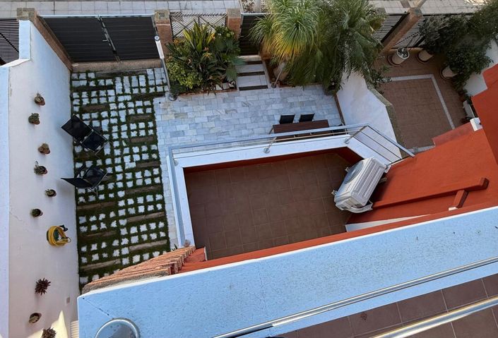 Image No.33-4 Bed Semi-Detached for sale