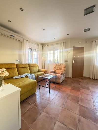 Image No.9-4 Bed Semi-Detached for sale