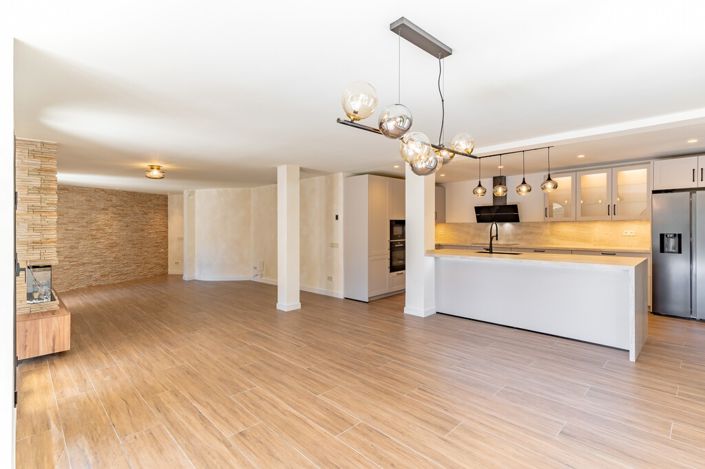 Image No.4-4 Bed Villa for sale