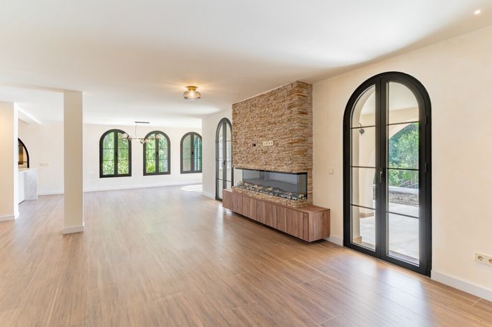 Image No.5-4 Bed Villa for sale