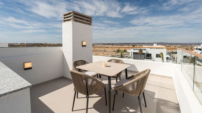 Image No.15-3 Bed Property for sale