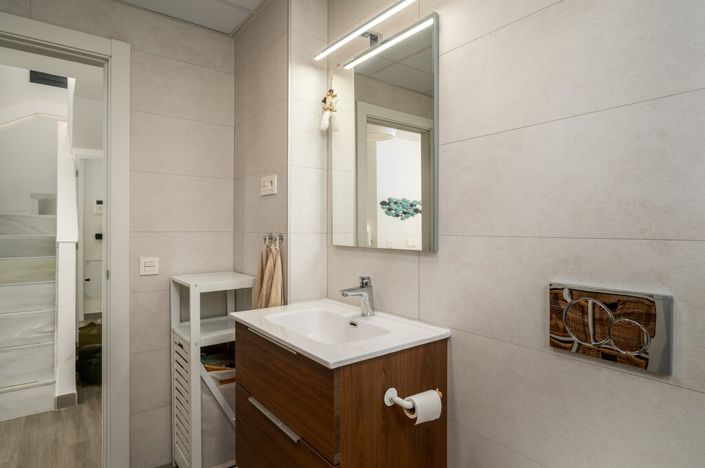 Image No.16-3 Bed Property for sale