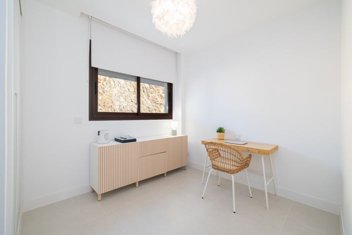 Image No.9-3 Bed Apartment for sale
