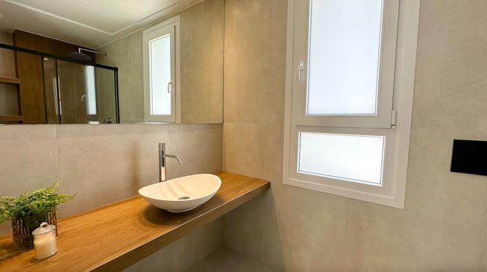 Image No.25-3 Bed Semi-Detached for sale