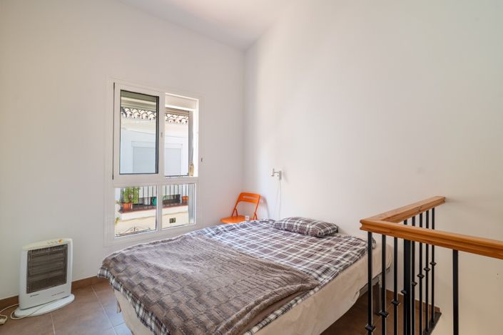 Image No.7-2 Bed Townhouse for sale