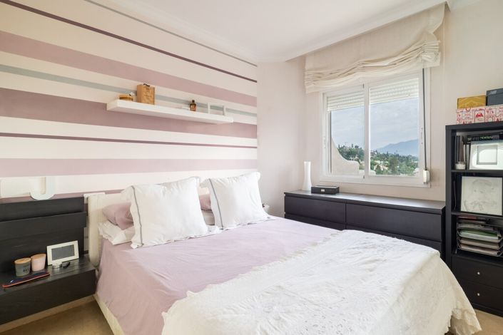 Image No.15-3 Bed Property for sale
