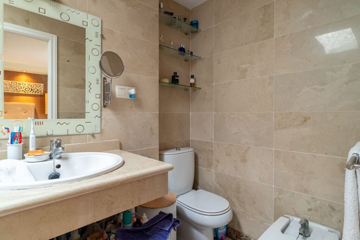 Image No.30-3 Bed Property for sale