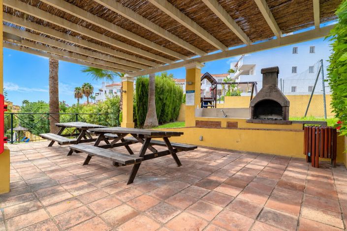 Image No.33-3 Bed Property for sale