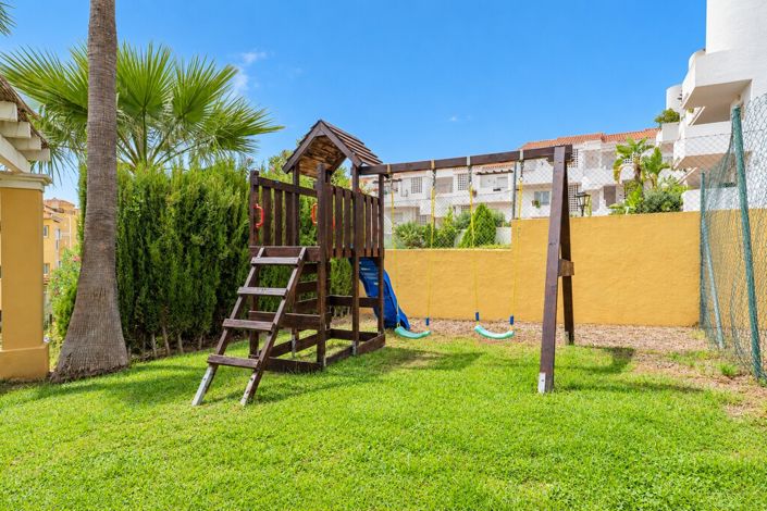 Image No.34-3 Bed Property for sale