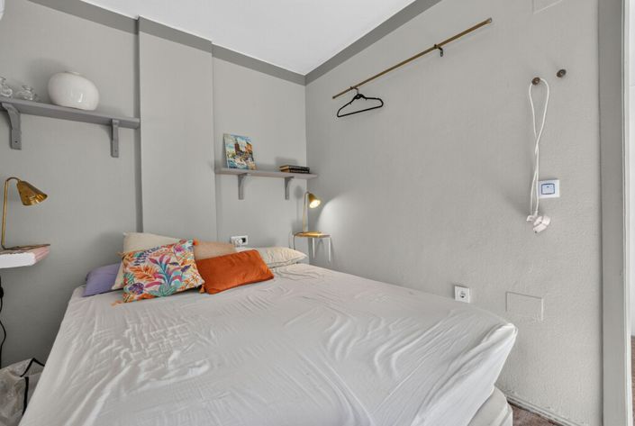 Image No.16-2 Bed Property for sale