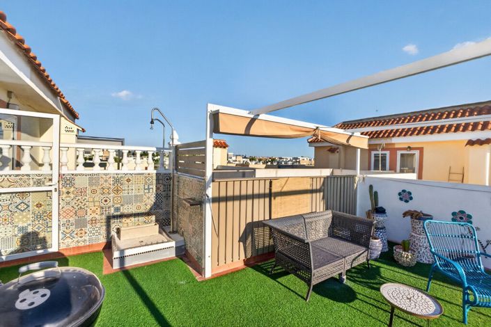 Image No.22-2 Bed Property for sale