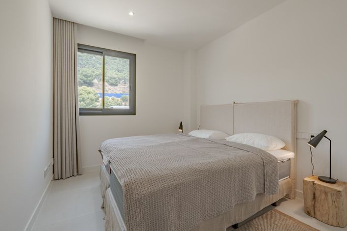 Image No.28-3 Bed Apartment for sale