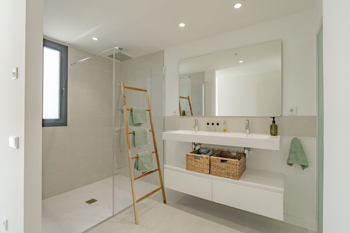 Image No.37-3 Bed Apartment for sale