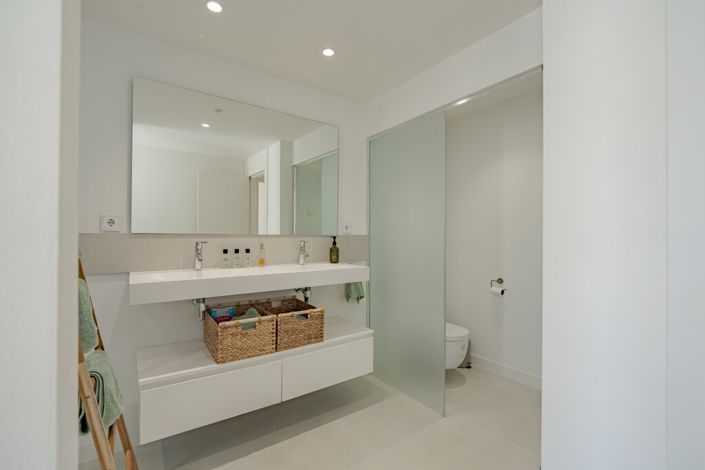 Image No.38-3 Bed Apartment for sale