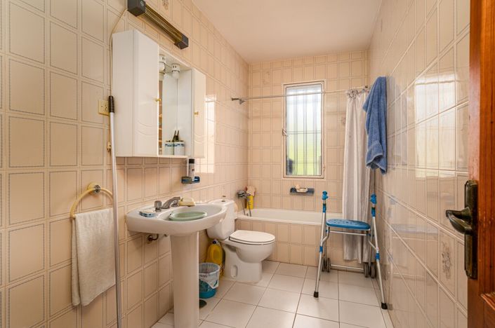 Image No.19-3 Bed Villa for sale
