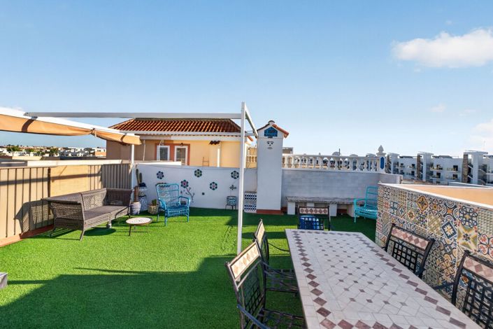 Image No.19-2 Bed Property for sale