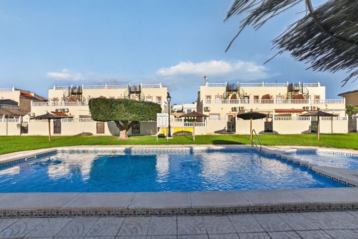 Image No.30-2 Bed Property for sale