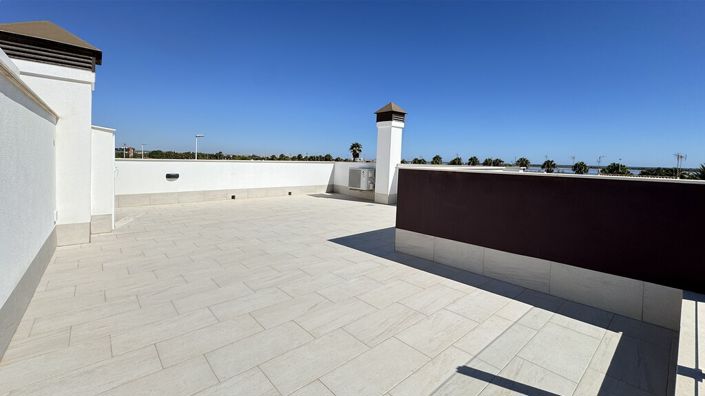 Image No.15-2 Bed Property for sale